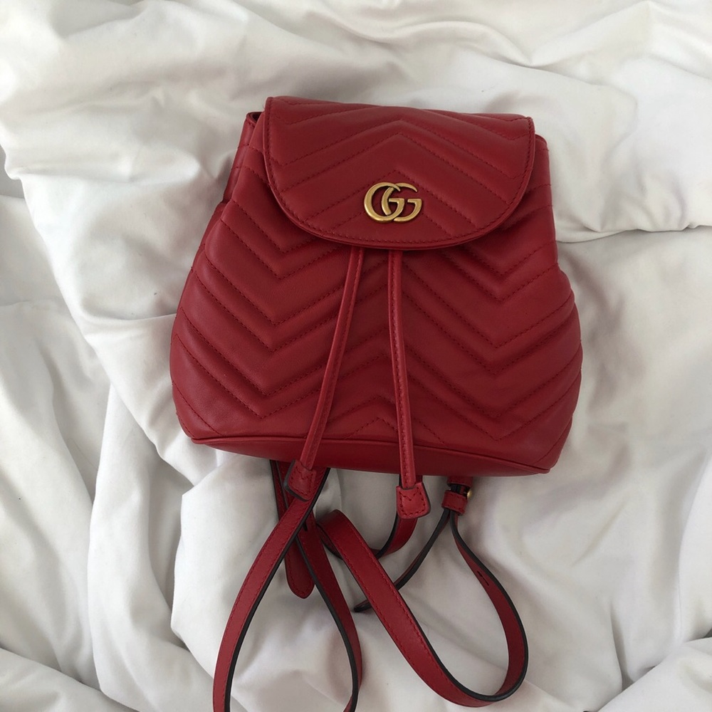 Gucci GG Marmont Matelassé Flap Backpack Red